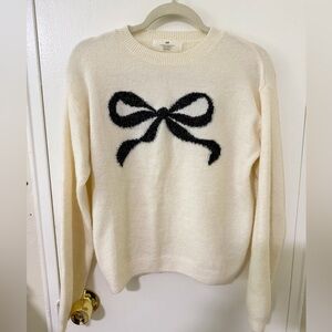 H&M Cream Sweater with Black Bow